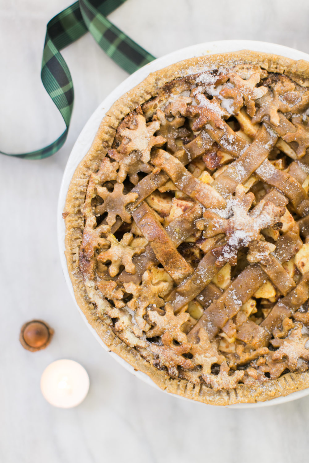 Gingerbread Apple Pie | lark & linen