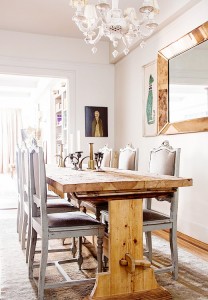 Traditional meets rustic dining room
