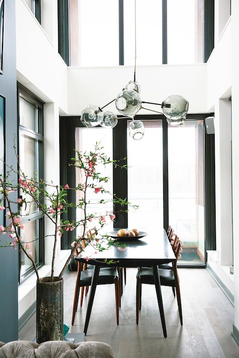 Athena Calderone's home | amazing dining room flooded with light