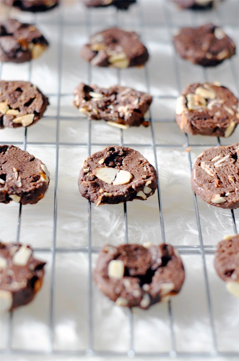 Easy chocolate almond cookies