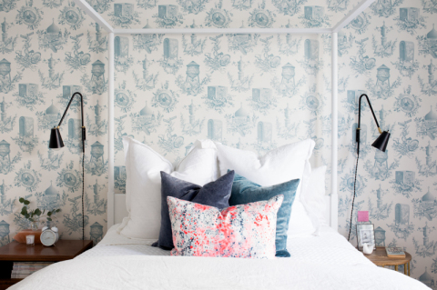 Toile wallpaper with a modern twist