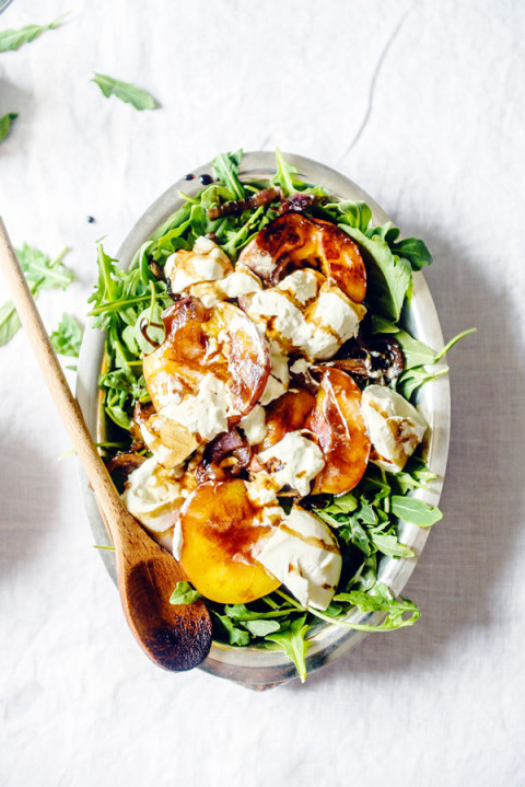 grilled-peach-and-burrata-salad