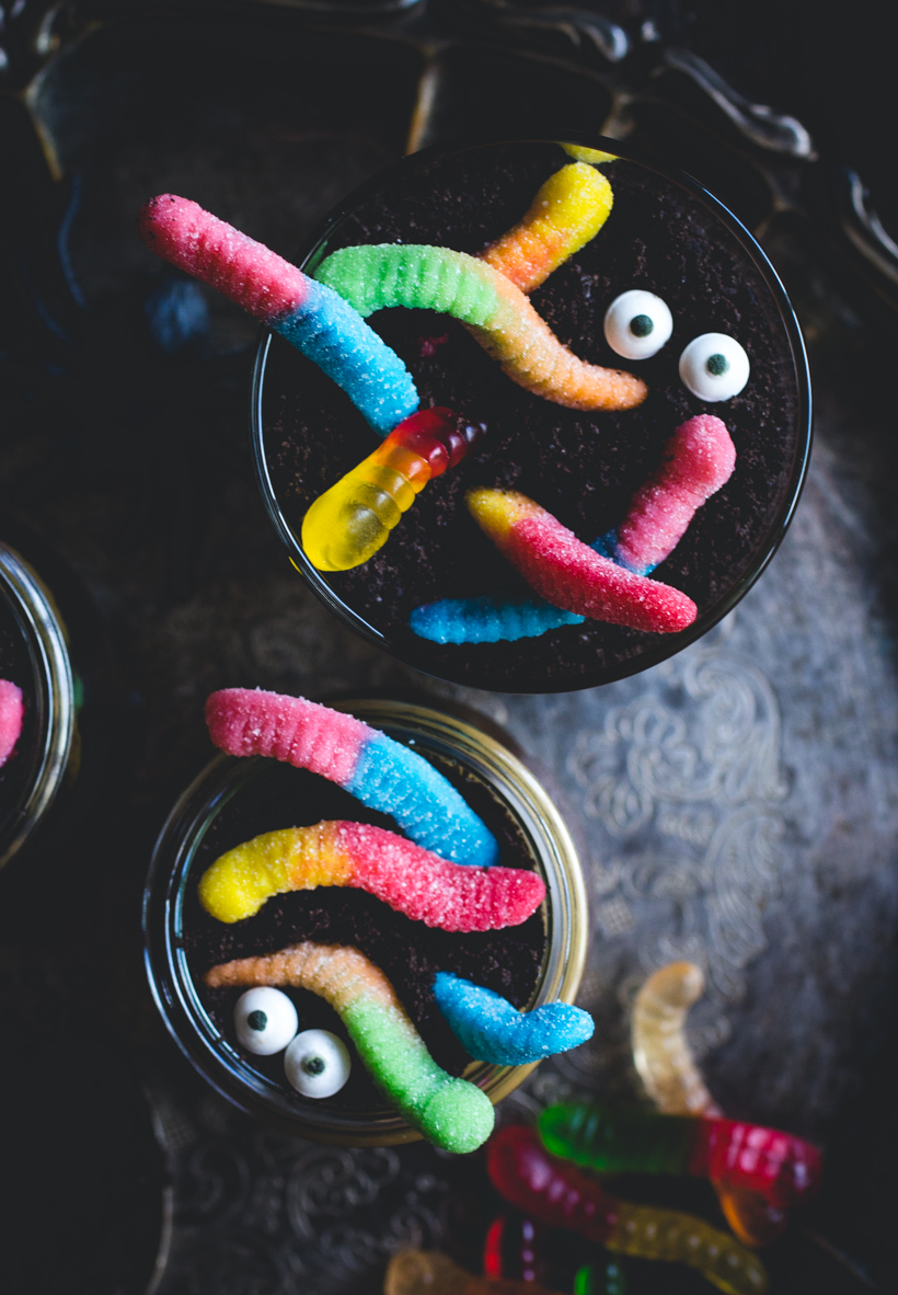 Worms in dirt (a surprisingly delicious Halloween dessert)