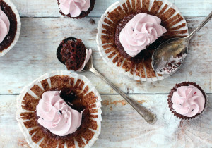 blackberry cabernet cupcakes