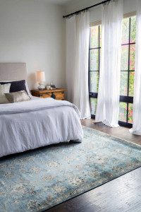 Simple elegant bedroom