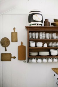 country kitchen shelving