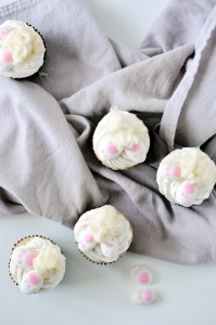 bunny tail easter cupcakes