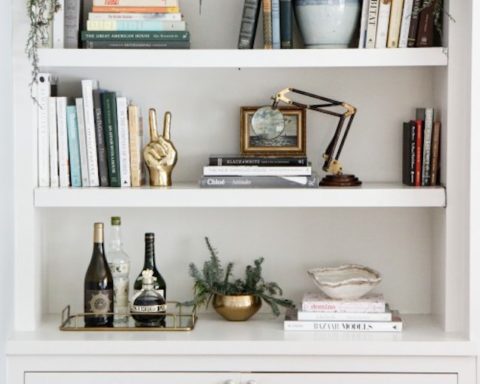 A Simple, Yet Stunning, Holiday Home Tour | Lark & Linen Interior ...
