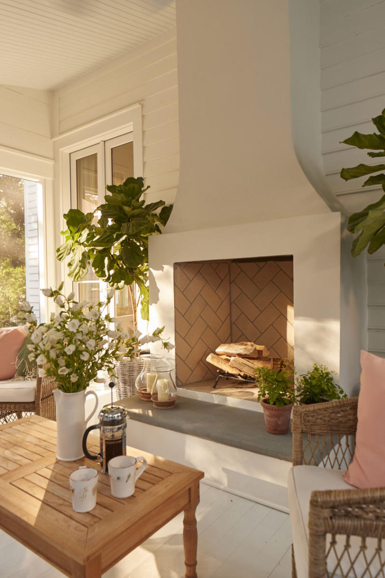 Gal Meets Glam's Home Tour Is Just As Beautiful As You'd Imagine | Lark ...