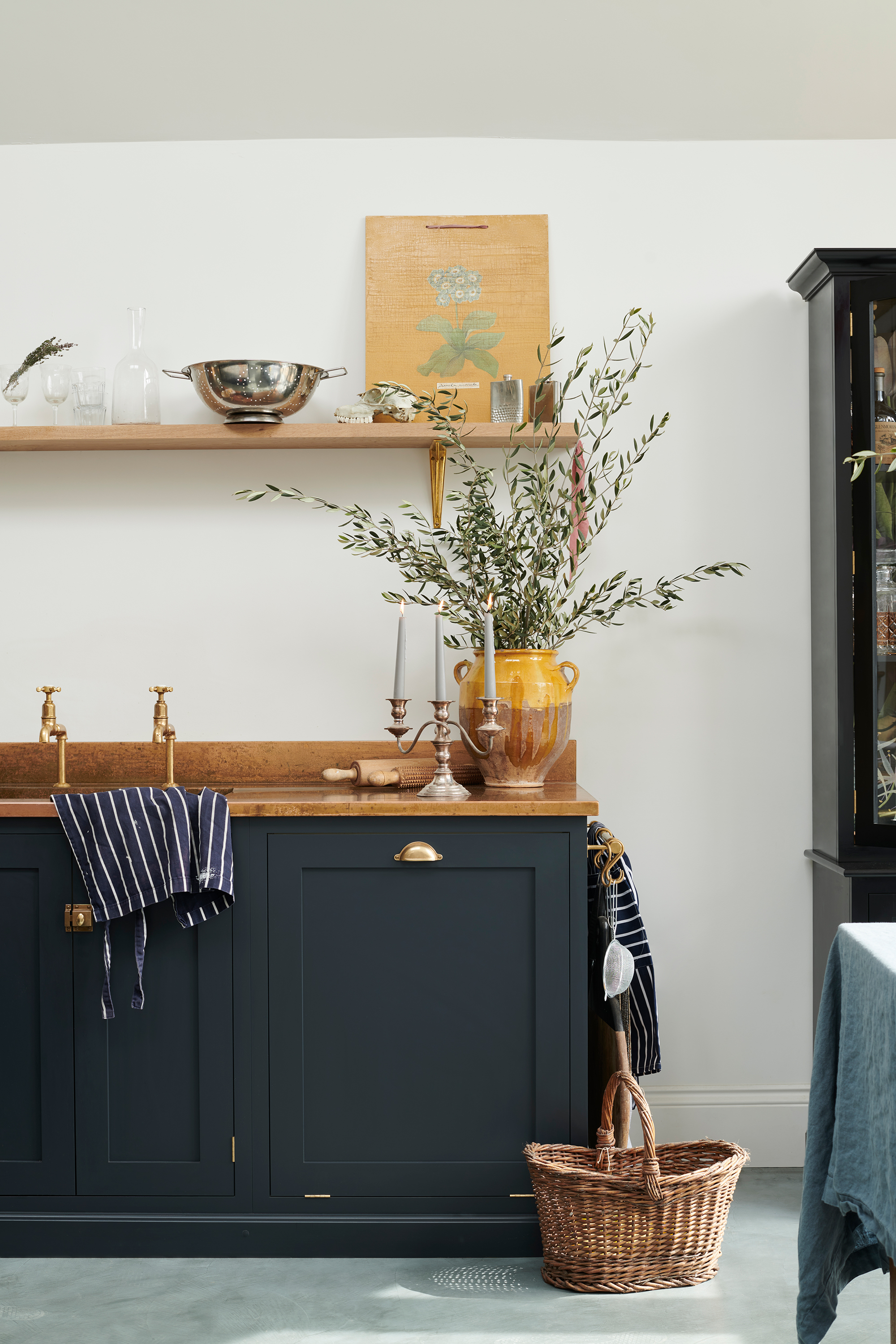 A Dreamy Mini-Pantry and Other Kitchen Goodness | lark & linen