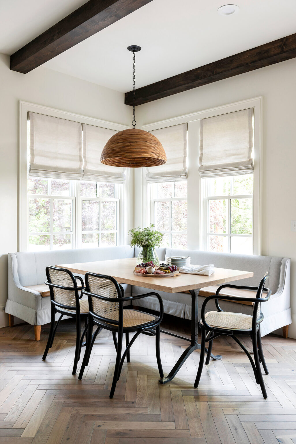 What size dining room chandelier do you need?