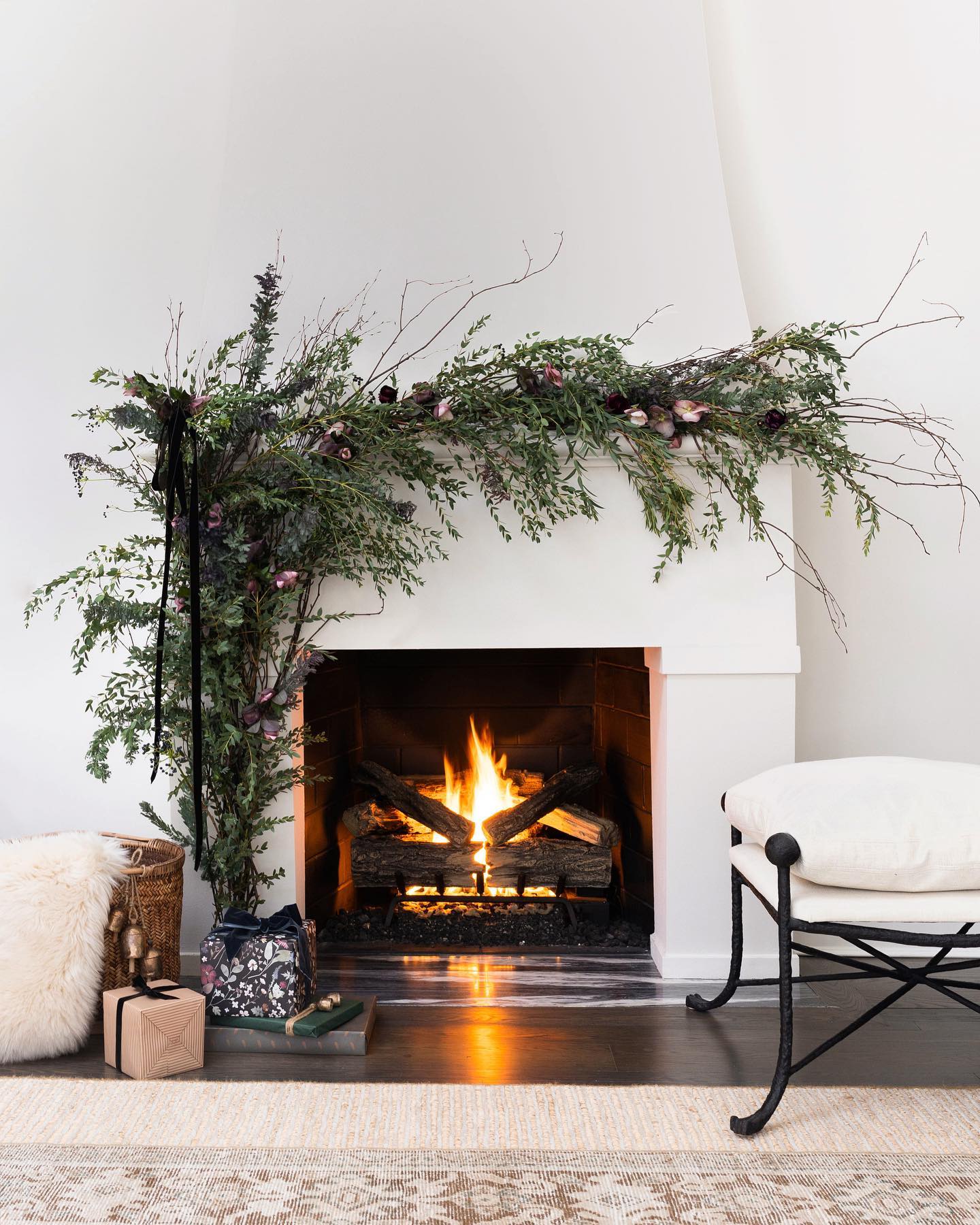 fireplace mantle christmas decor