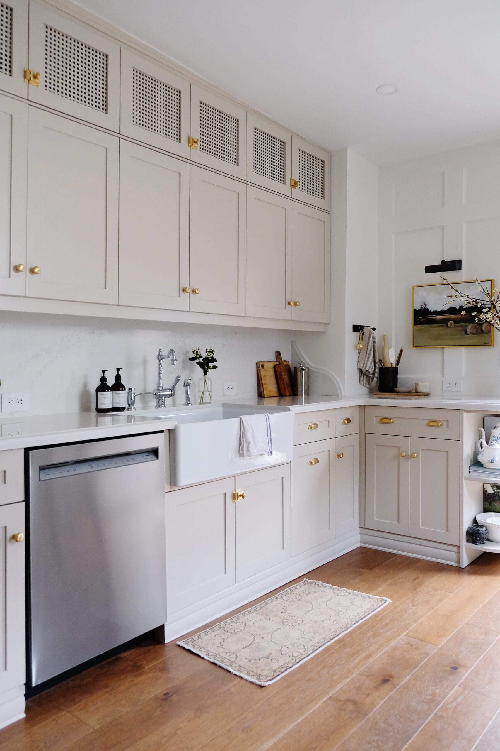 Kitchen Decisions: Where to Place Your Cabinet Hardware